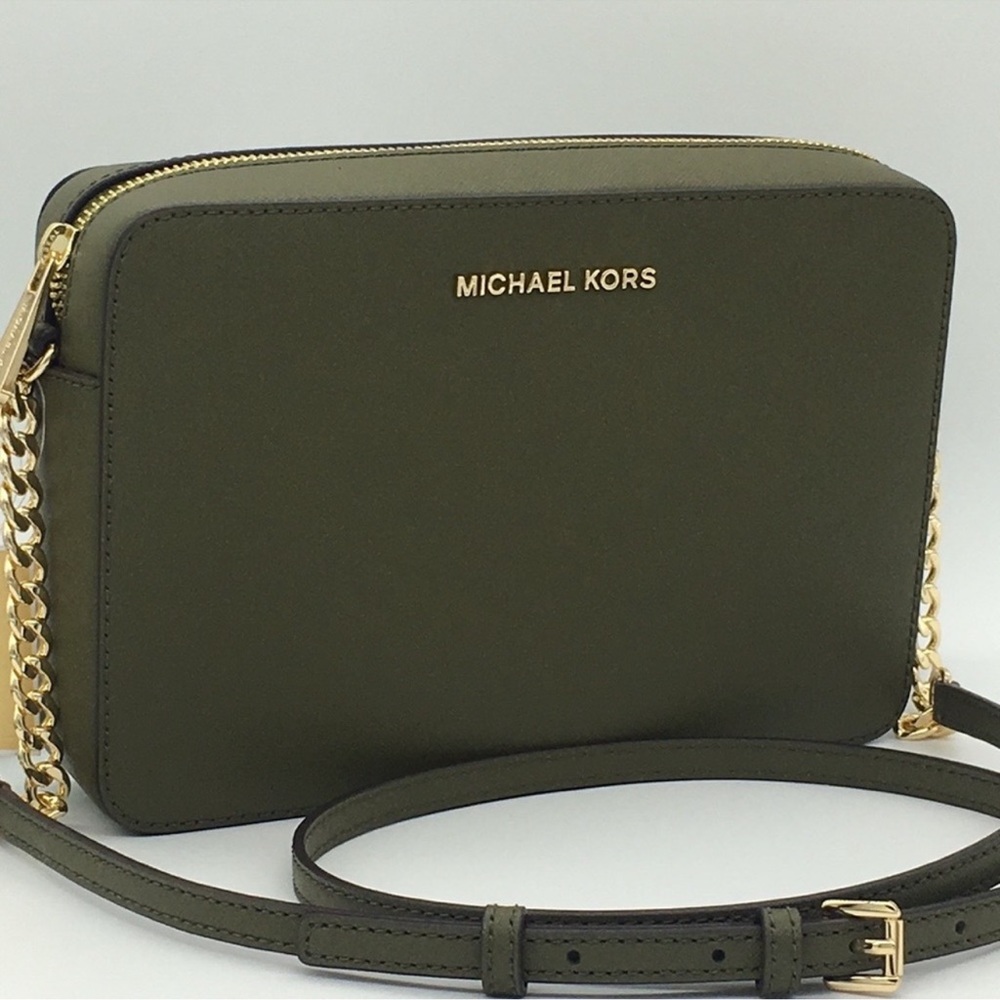 Michael Kors Jet Set Item Large East West Zip Crossbody Leather Olive
NWT - Picture 8 of 12